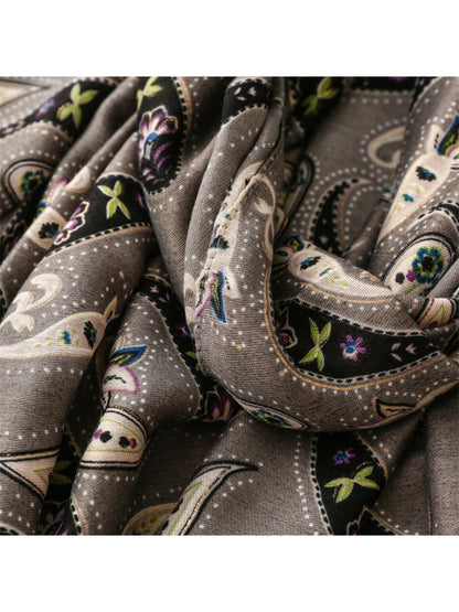 Scarvii - Vintage Paisley Pattern Scarf