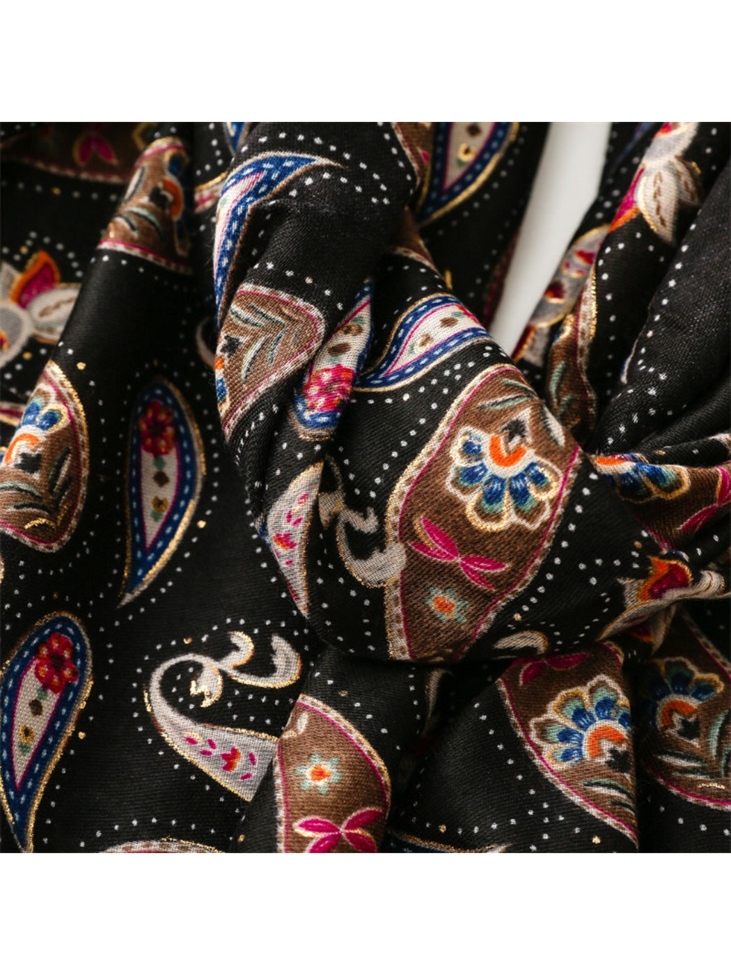Scarvii - Vintage Paisley Pattern Scarf