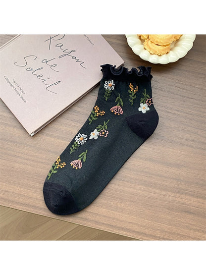 Rufia - Fresh Floral Ruffle Trim Ankle Socks