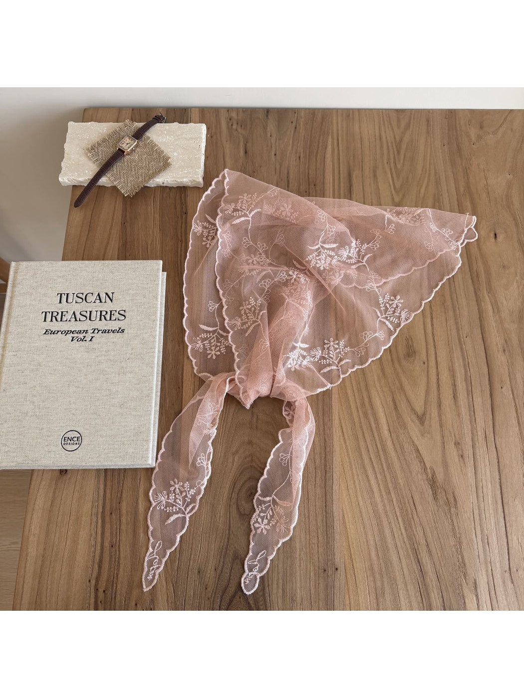 Scarvii - Scalloped Edge Embroidery Style Bandana
