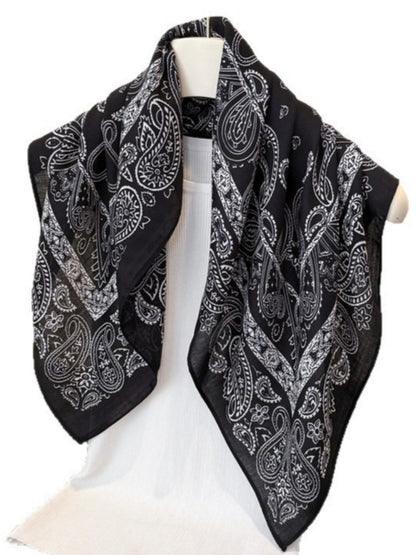 Scarvii - Paisley Print Square Scarf - Vintage & Boho