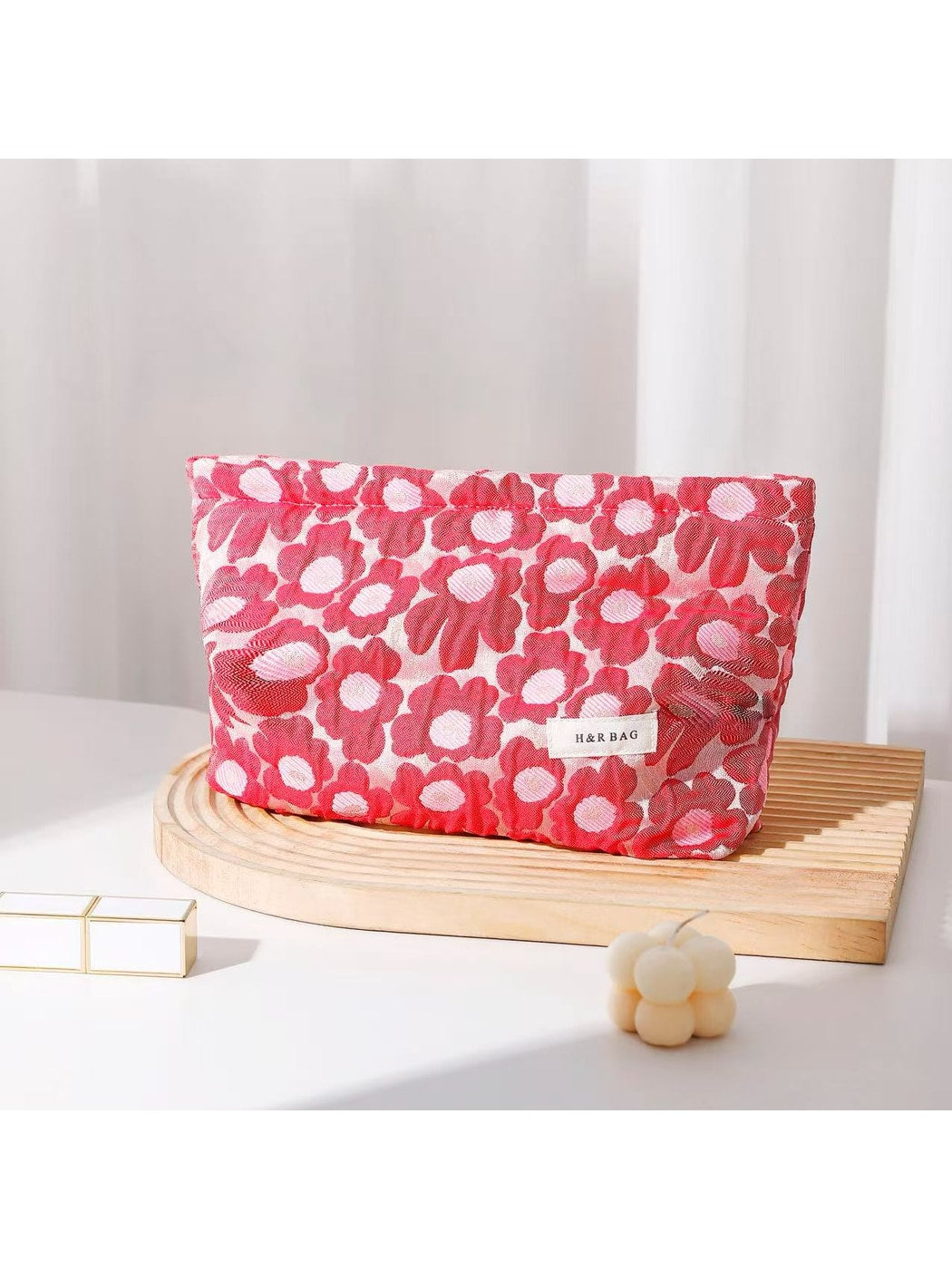 Cosbai - Sweet Floral Handheld Makeup Storage Bag