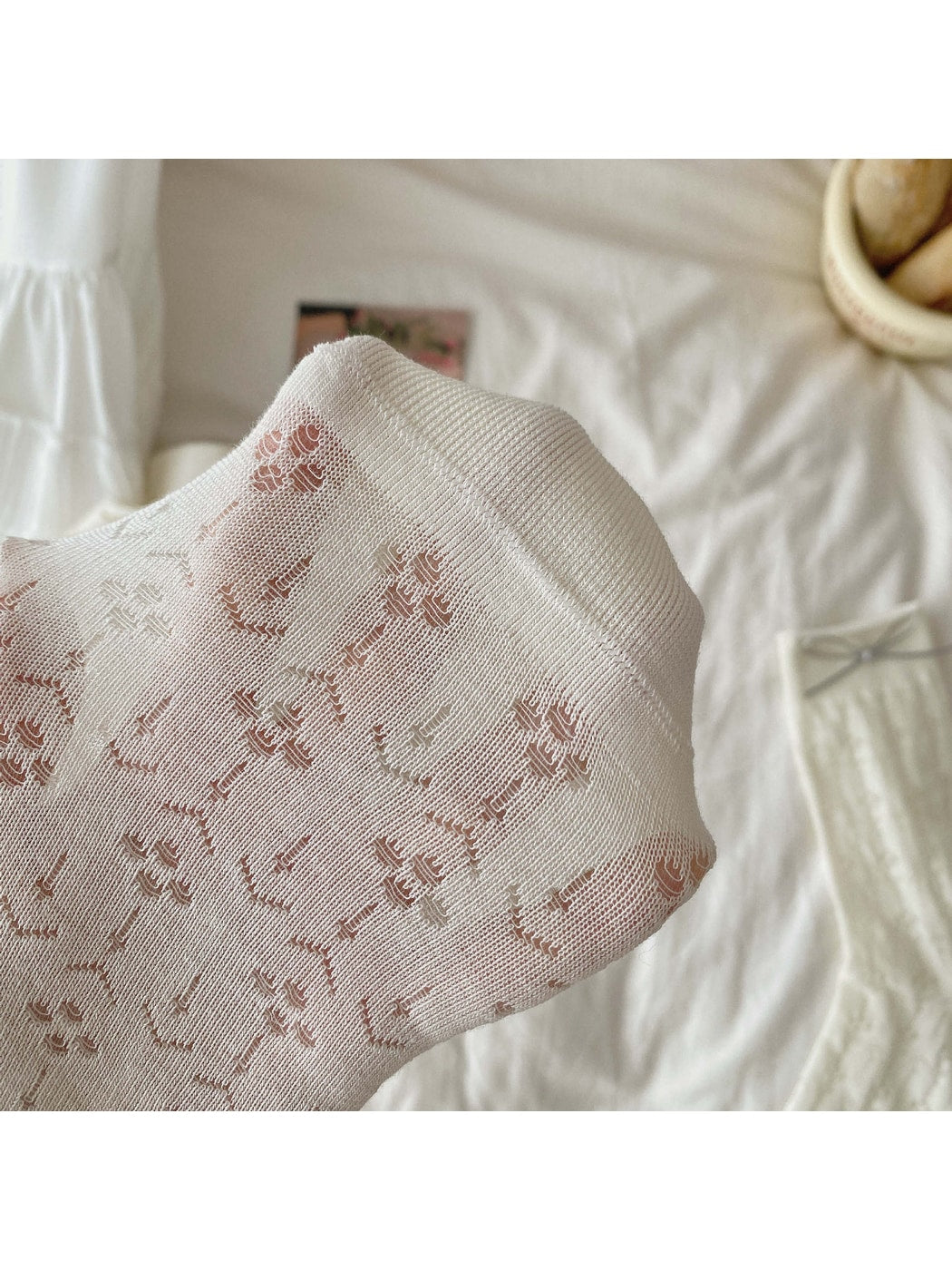 Rufia - White Color Lace Detail Crew Socks