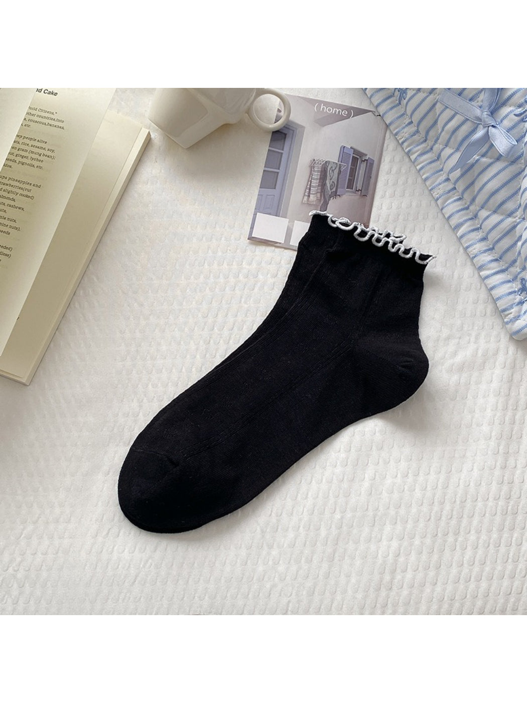 Rufia Simple Colour Edge Crew Socks packaging showing the product inside