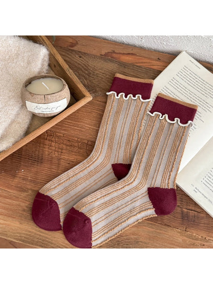 Rufia Striped Socks with Scallop Edge