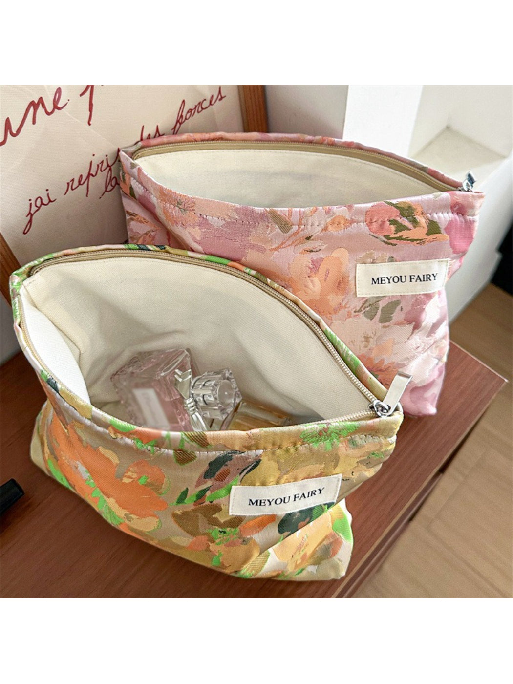 Cosbai - Elegant Watercolor Floral Cosmetic Bag