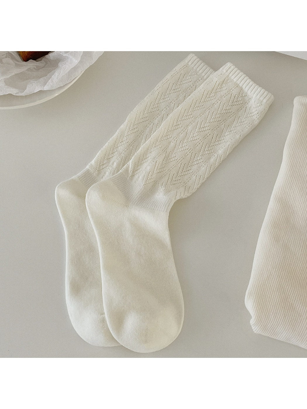 Rufia - Minimalist Chevron Textured Socks