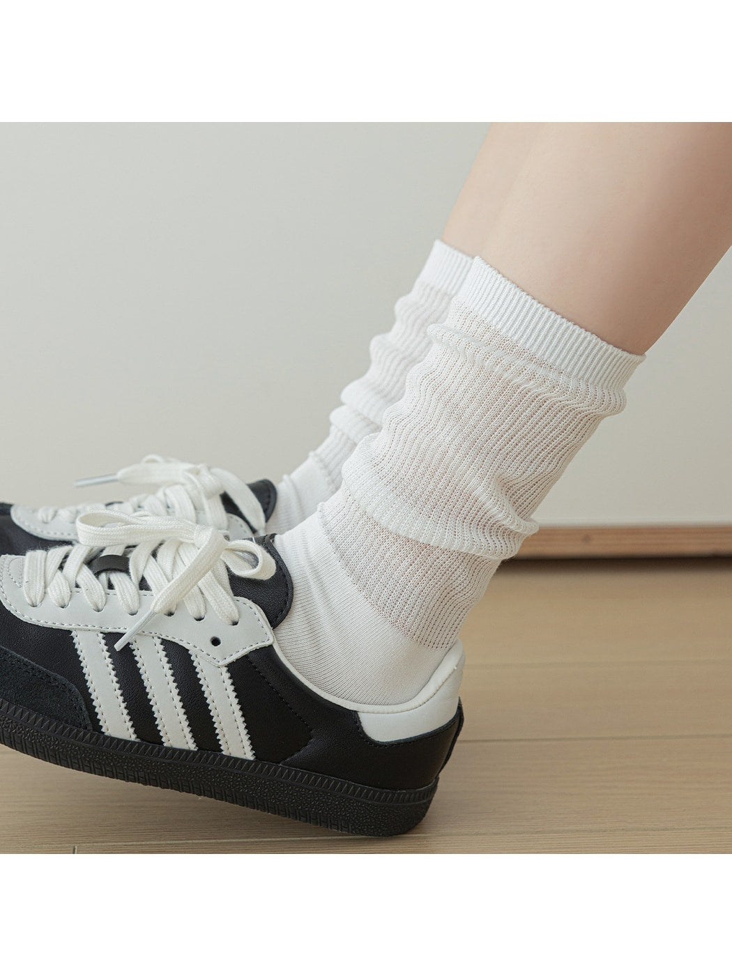 Rufia - Minimal Style Solid Color Crew Socks