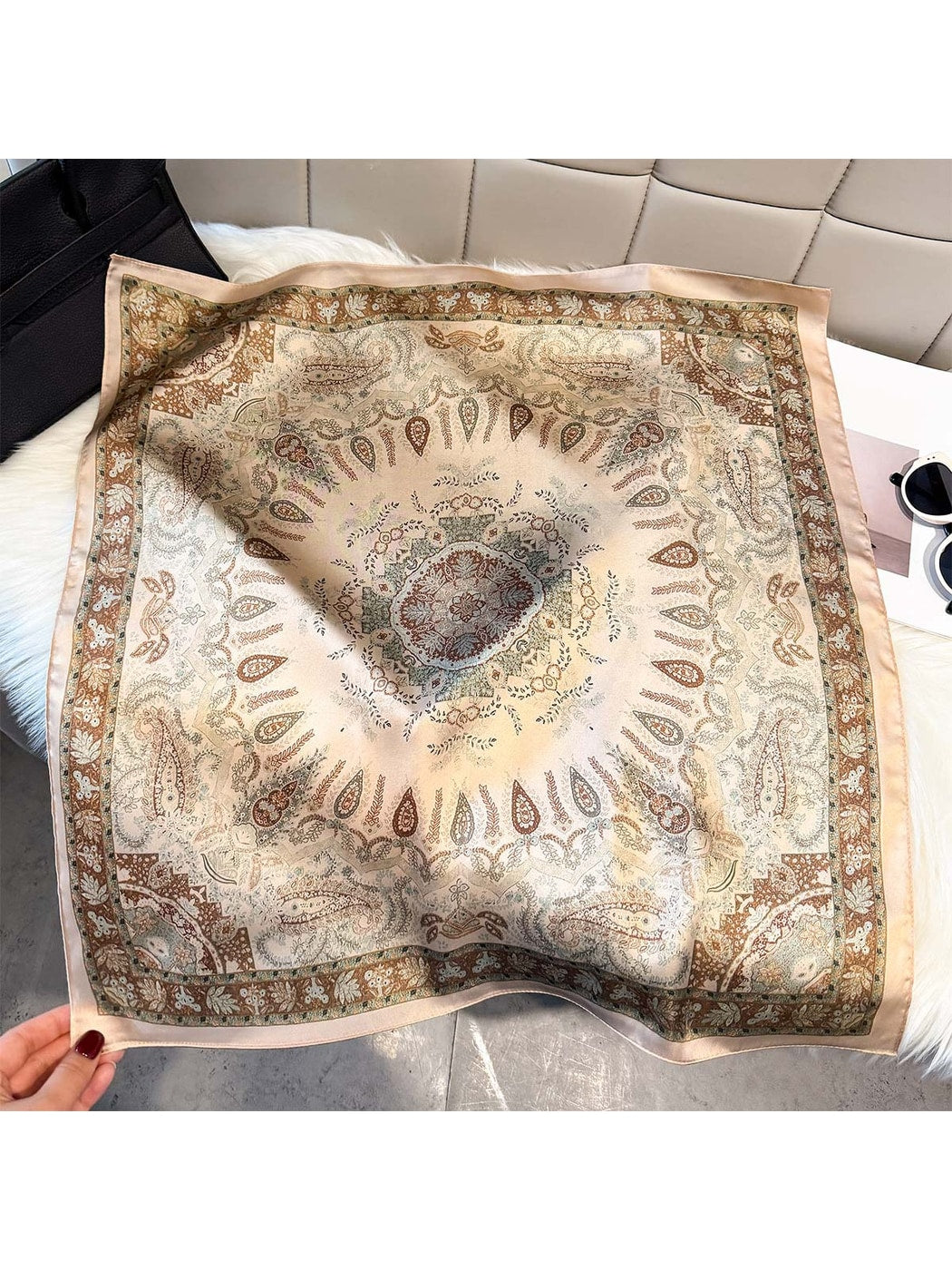 Scarvii Elegant Printed Commuter Style Square Scarf product image