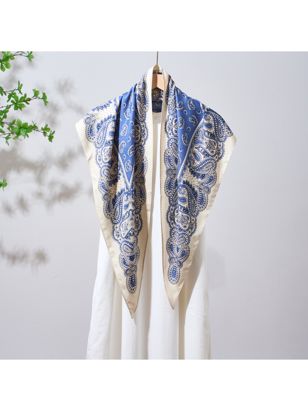 Scarvii - Retro Printed Fashion Triangle Bandana