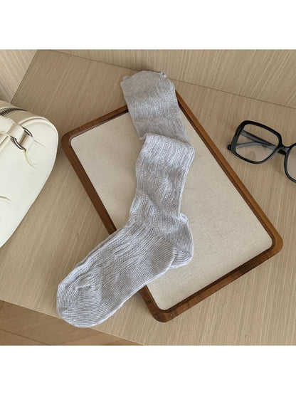 Rufia - Simple Style Solid Color Ribbed Knee High Socks