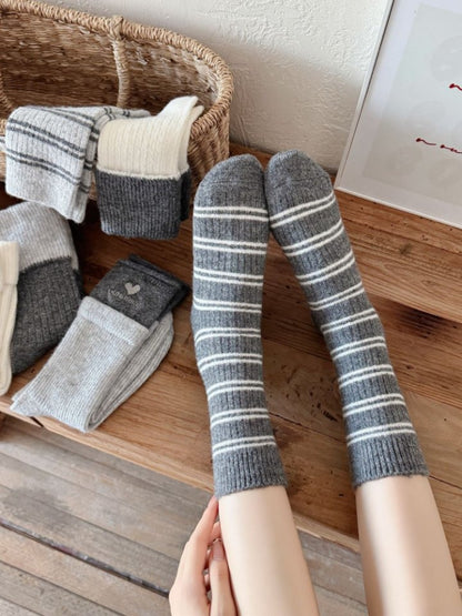 Rufia - Minimal Bow & Stripe Soft Crew Socks