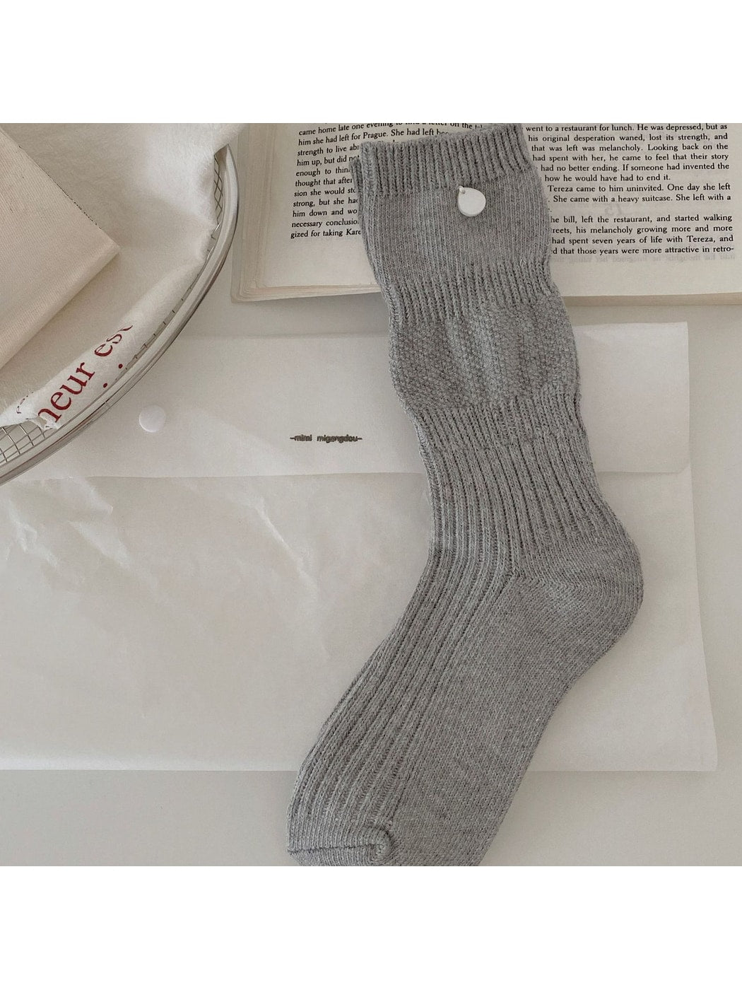 Rufia - Solid Color Button Detail Casual Crew Socks