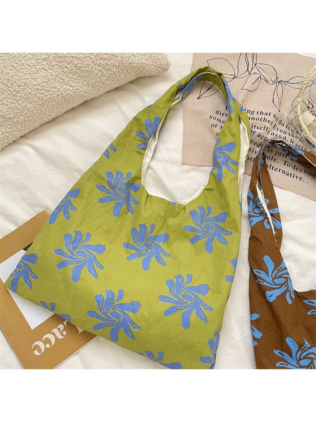 Cosbai - Soft Printed Everyday Shoulder Bag