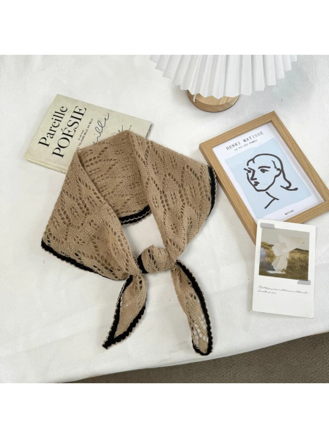Scarvii - Leaf-Like Openwork Scallop Trim Scarf