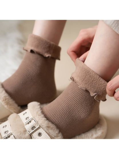 Rufia – Ruffled Plush Lined Winter Socks