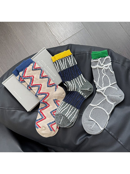 Rufia - Graffiti Embossed Retro Mid-Calf Socks