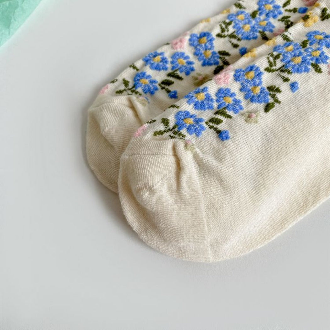Rufia - Floral Lace Mid-calf Socks - Delicate & Vintage