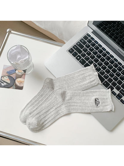 Rufia - Cute Cat Icon Ribbed Crew Socks
