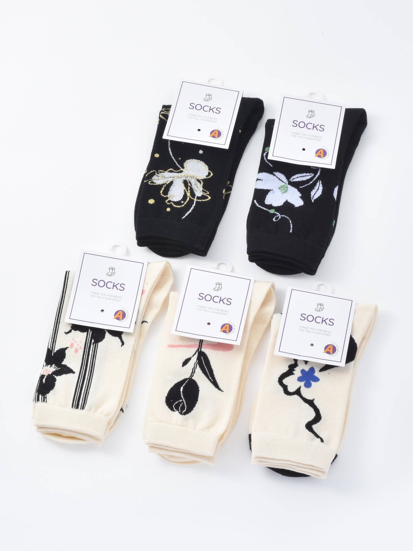 Rufia - Black and White Floral Patterned Socks