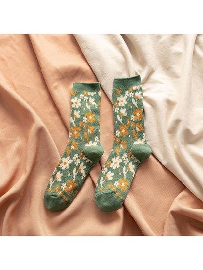 Rufia - Retro Wildflower Pattern Crew Socks