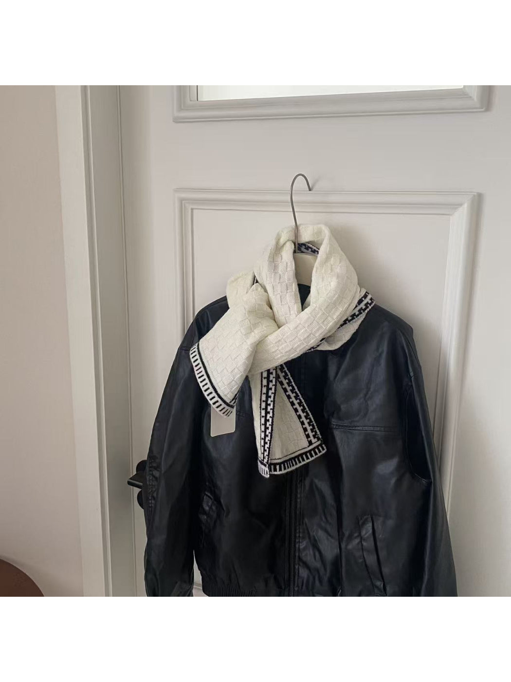 Scarvii - Contrast Edge Long Scarf