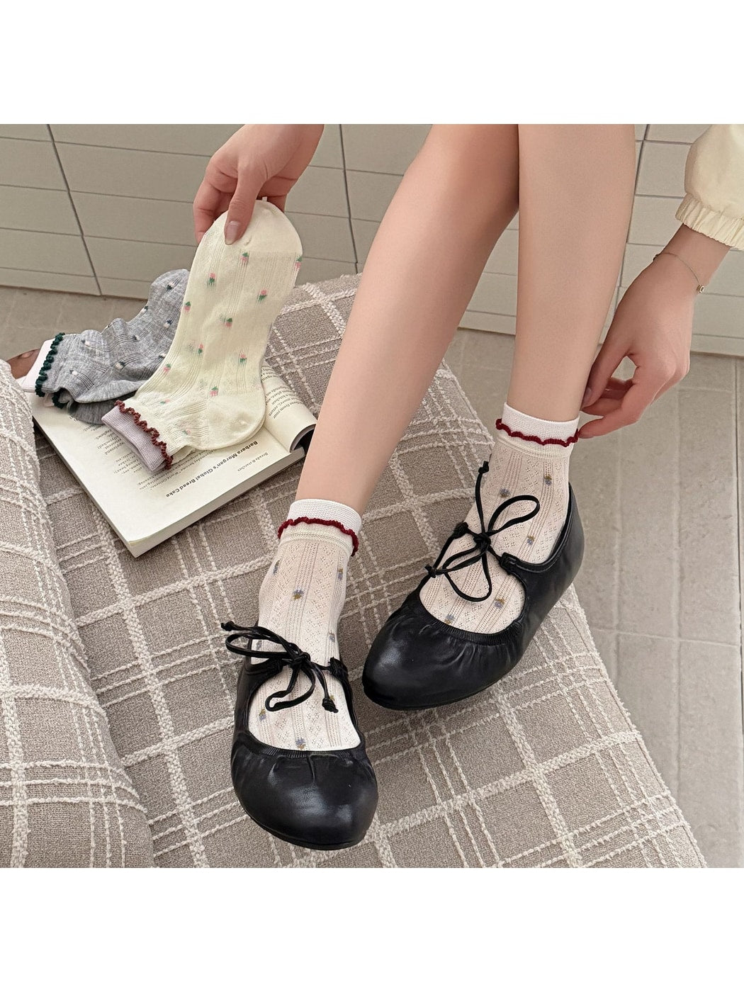 Rufia - Floral Colorblock Cuff Openwork Ankle Socks