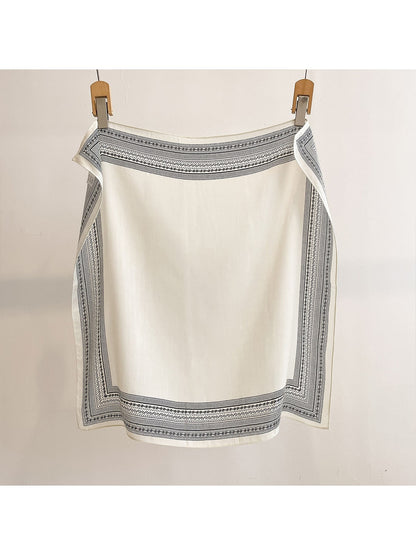 Scarvii - Paisley Border Printed Vintage Square Scarf