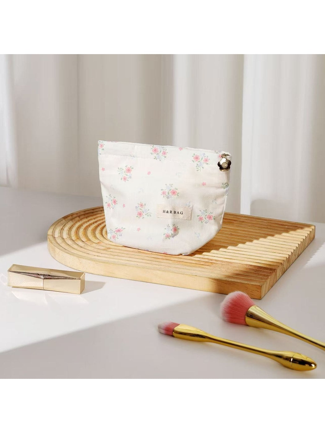 Cosbai - Sweet Floral Handheld Cosmetic Pouch Bag