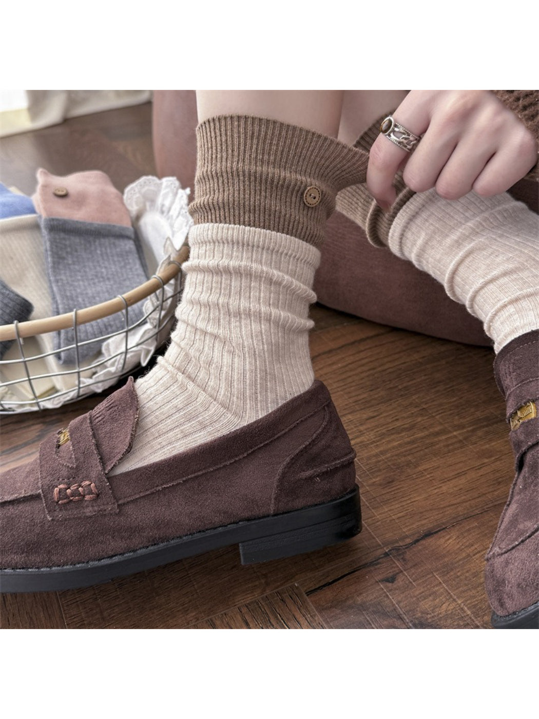 Rufia - Contrast Cuff Button Detail Crew Socks product image 5