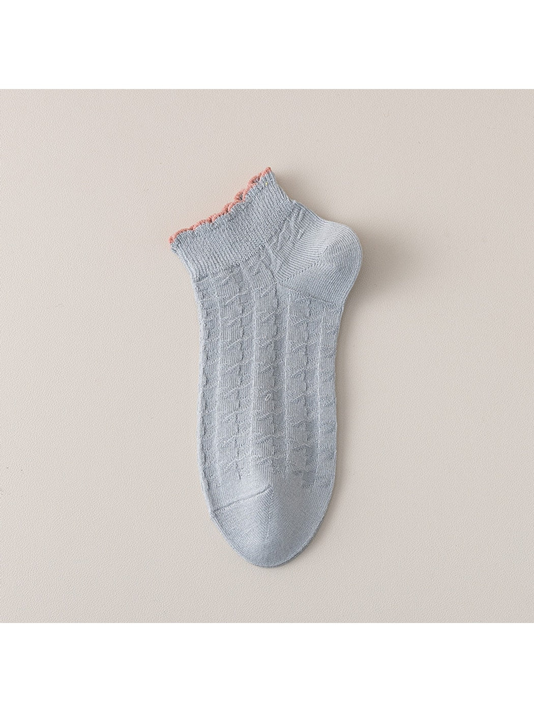 Rufia - Scalloped Cuff Solid Color Low Ankle Socks