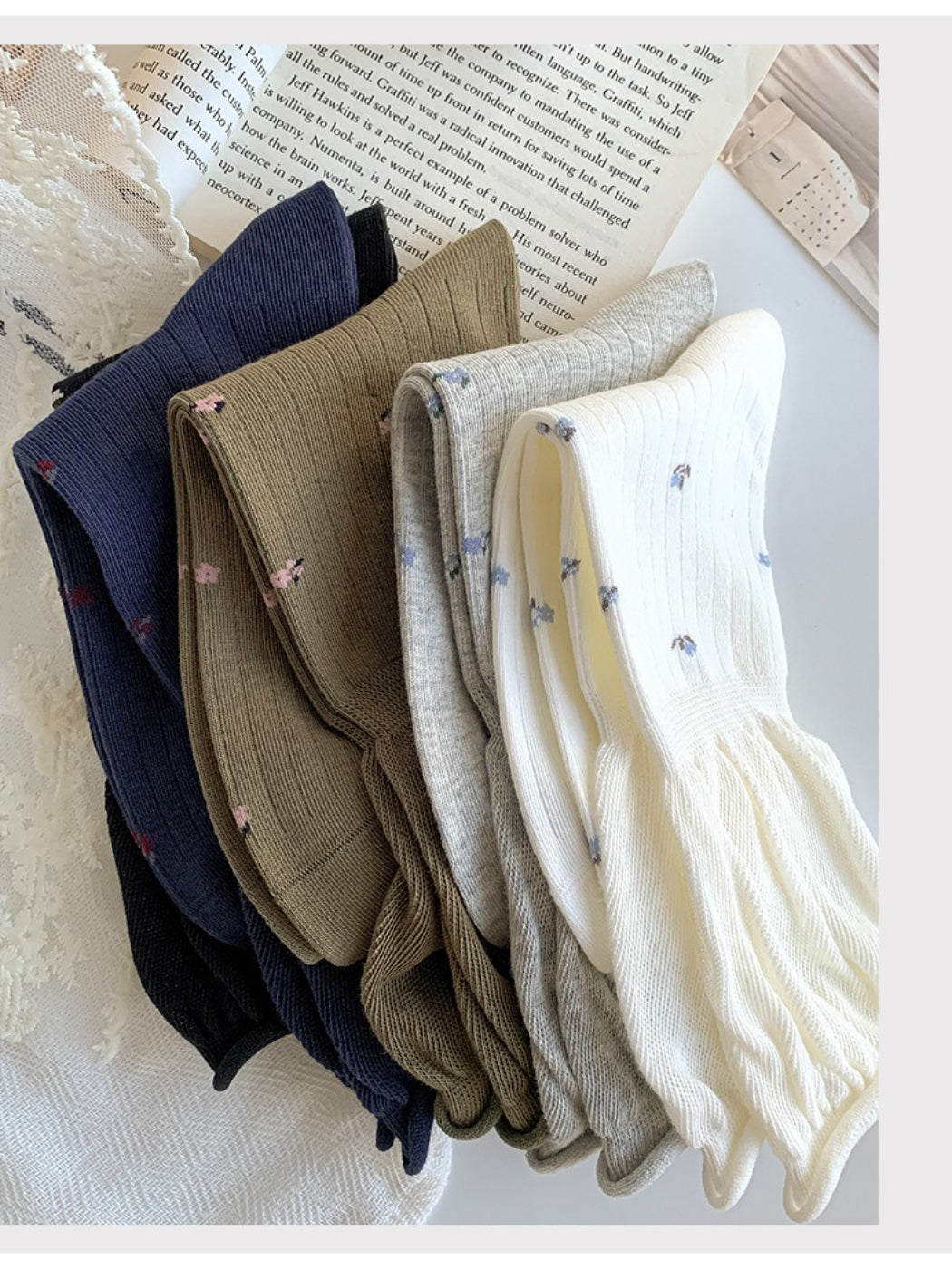 Rufia - Embroidered Ruffle Edge Crew Socks