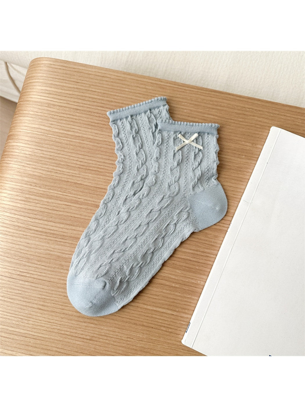Rufia - Bow Detail Solid Color Ankle Socks