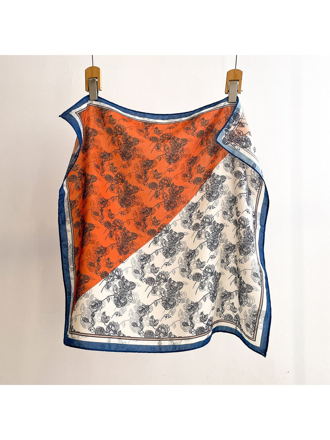 Scarvii - Dramatic Colorblock Floral Print Square Scarf