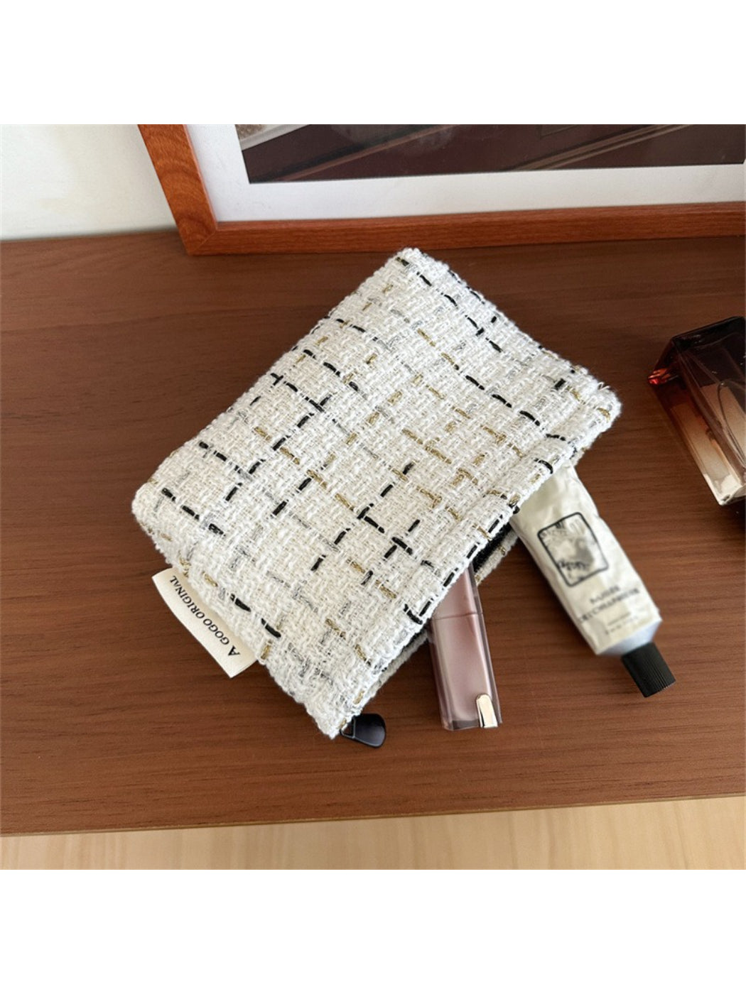 Cosbai makeup pouch open showing multiple and elastic holders