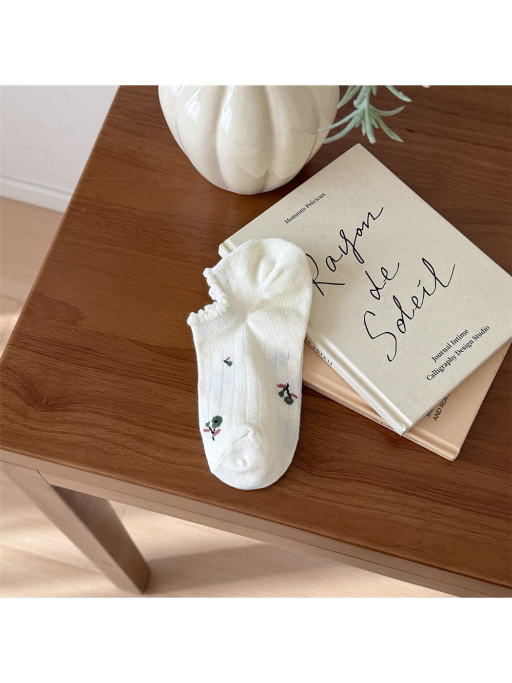 Rufia - Sweet Minimal Floral Women's No Show Socks