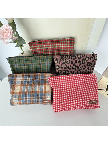 Cosbai - Classic Plaid Zip Pouch Bag