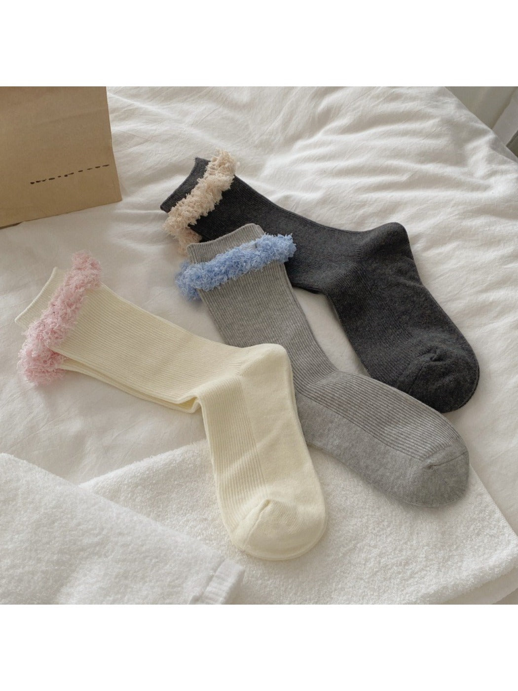 Rufia - Cute Plush Lace Trim Mid-Calf Socks