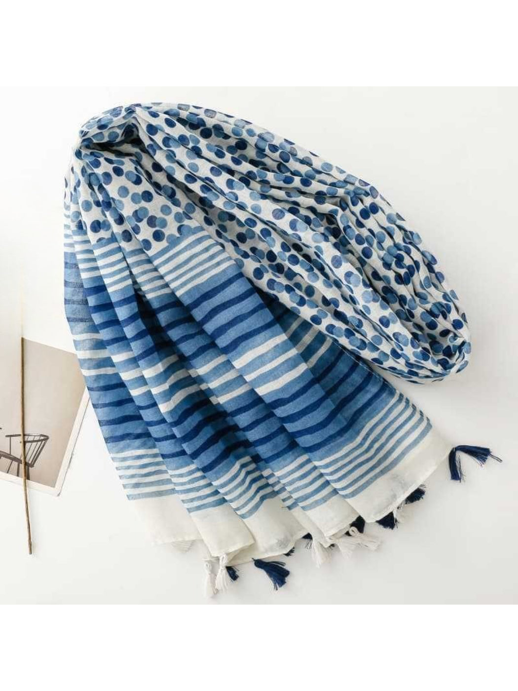 Scarvii - Refined Dot Pattern Everyday Scarf