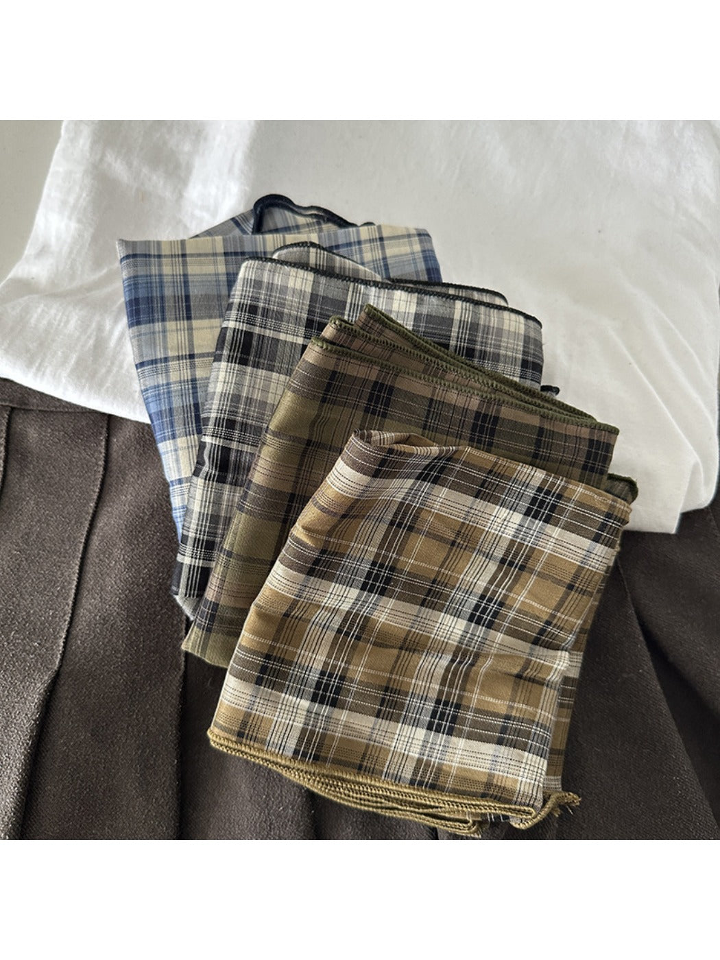 Scarvii - Plaid Pattern Triangle Scarf