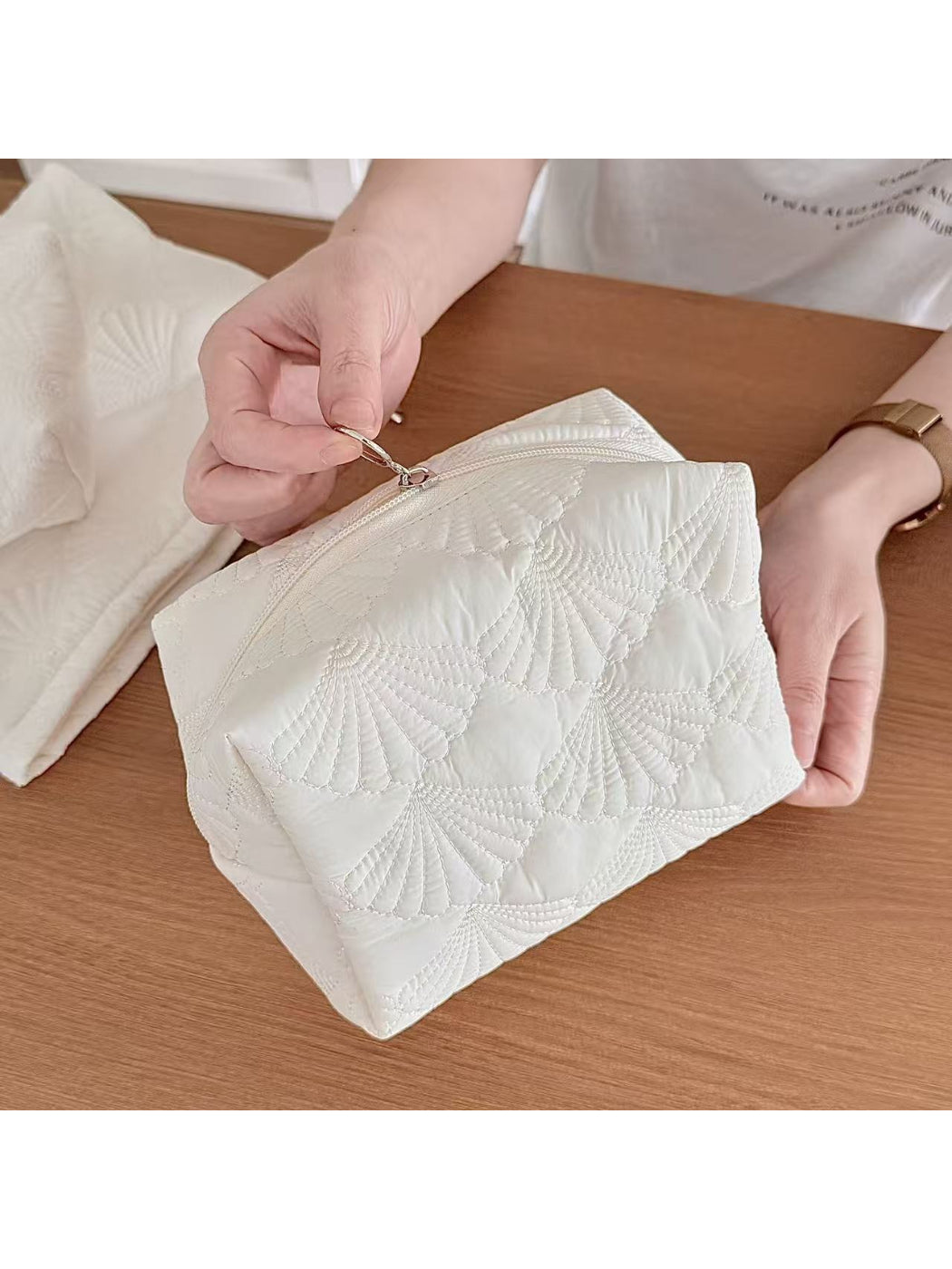 Cosbai - Scallop Quilted Cosmetic Bag