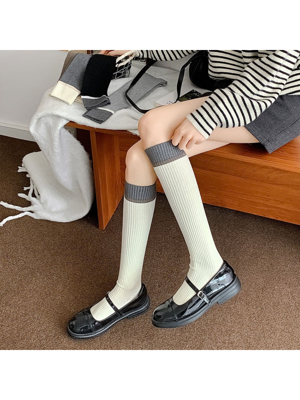 Rufia - Minimal Contrast Knee High Socks product image 3