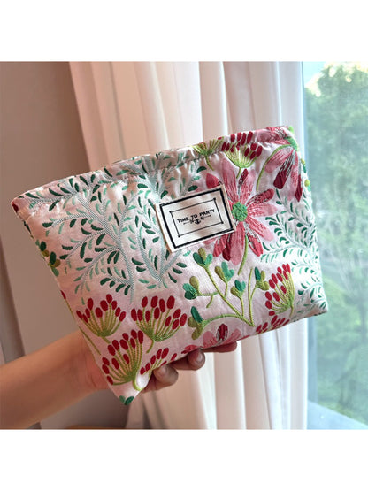 Cosbai - Vintage Red Green Floral Makeup Pouch