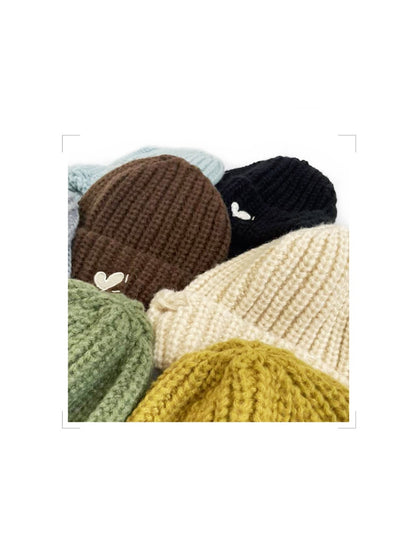 Haila - Vintage Knitted Beanie with Heart Embroidered