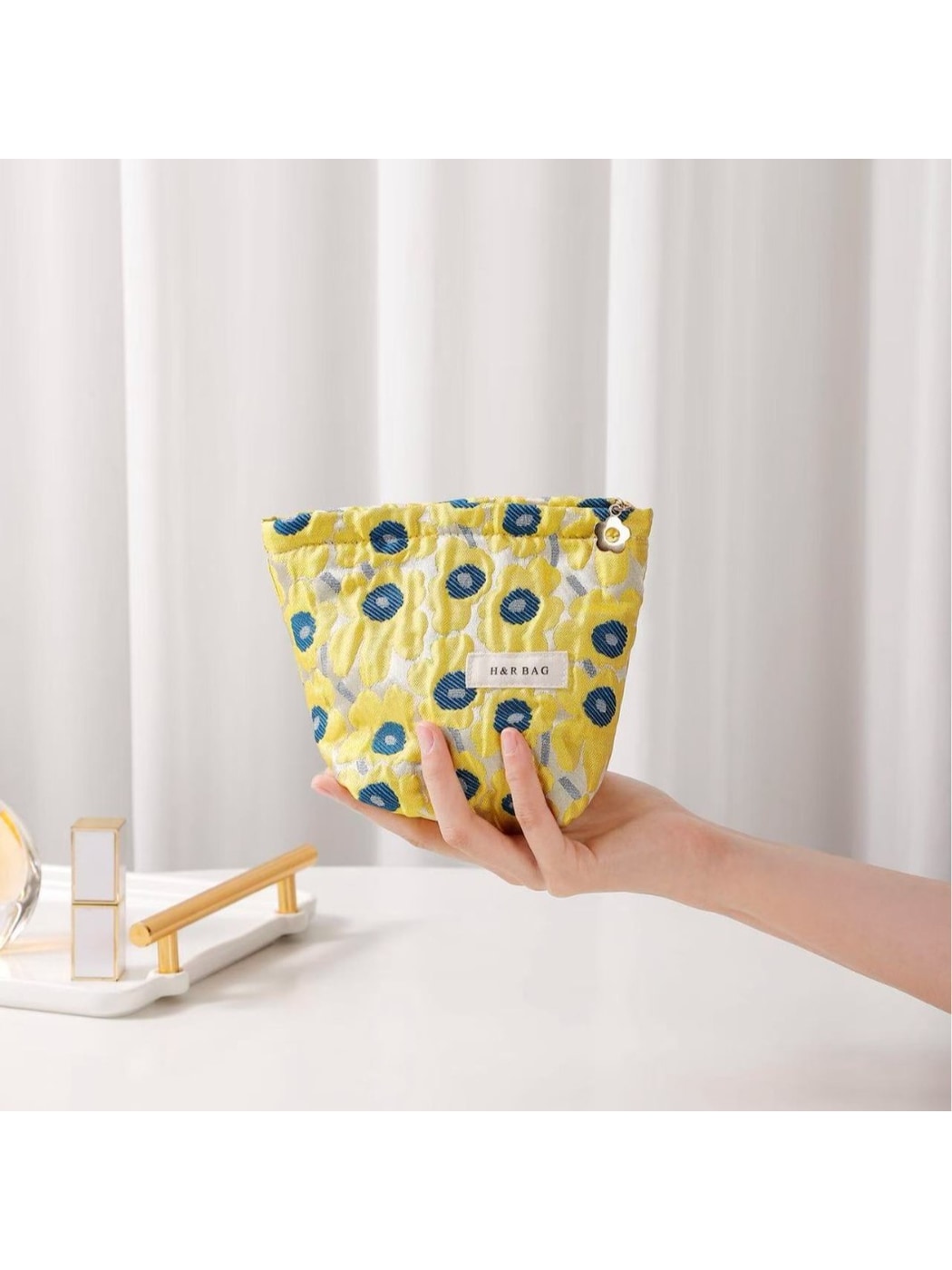 Cosbai - Sweet Floral Handheld Makeup Storage Bag