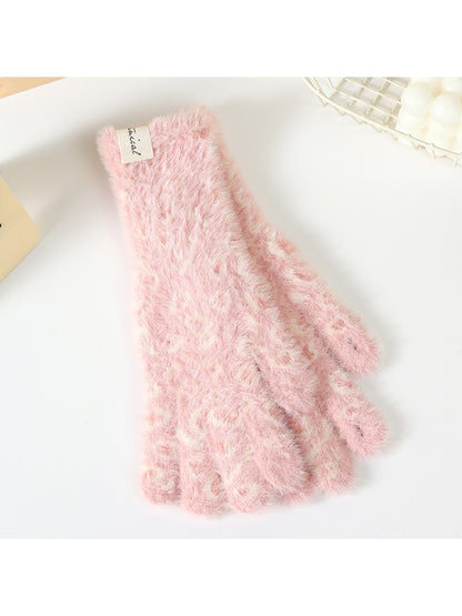 Gloving - Leopard Print Fuzzy Knit Long Cuff Gloves