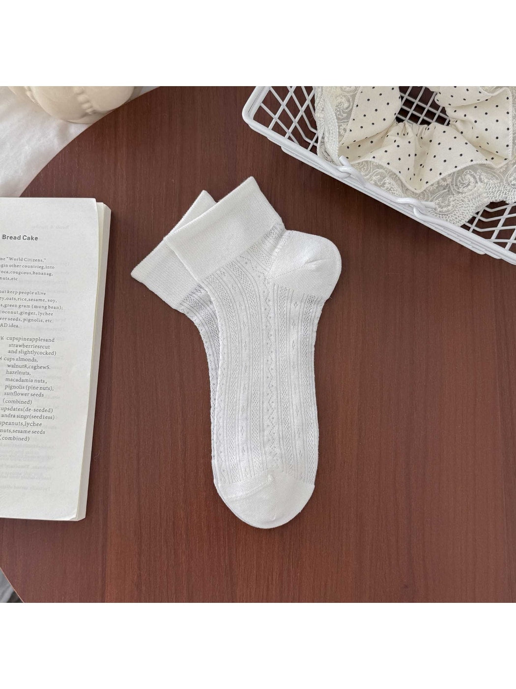 Rufia - Elegant Solid Color Openwork Ankle Socks