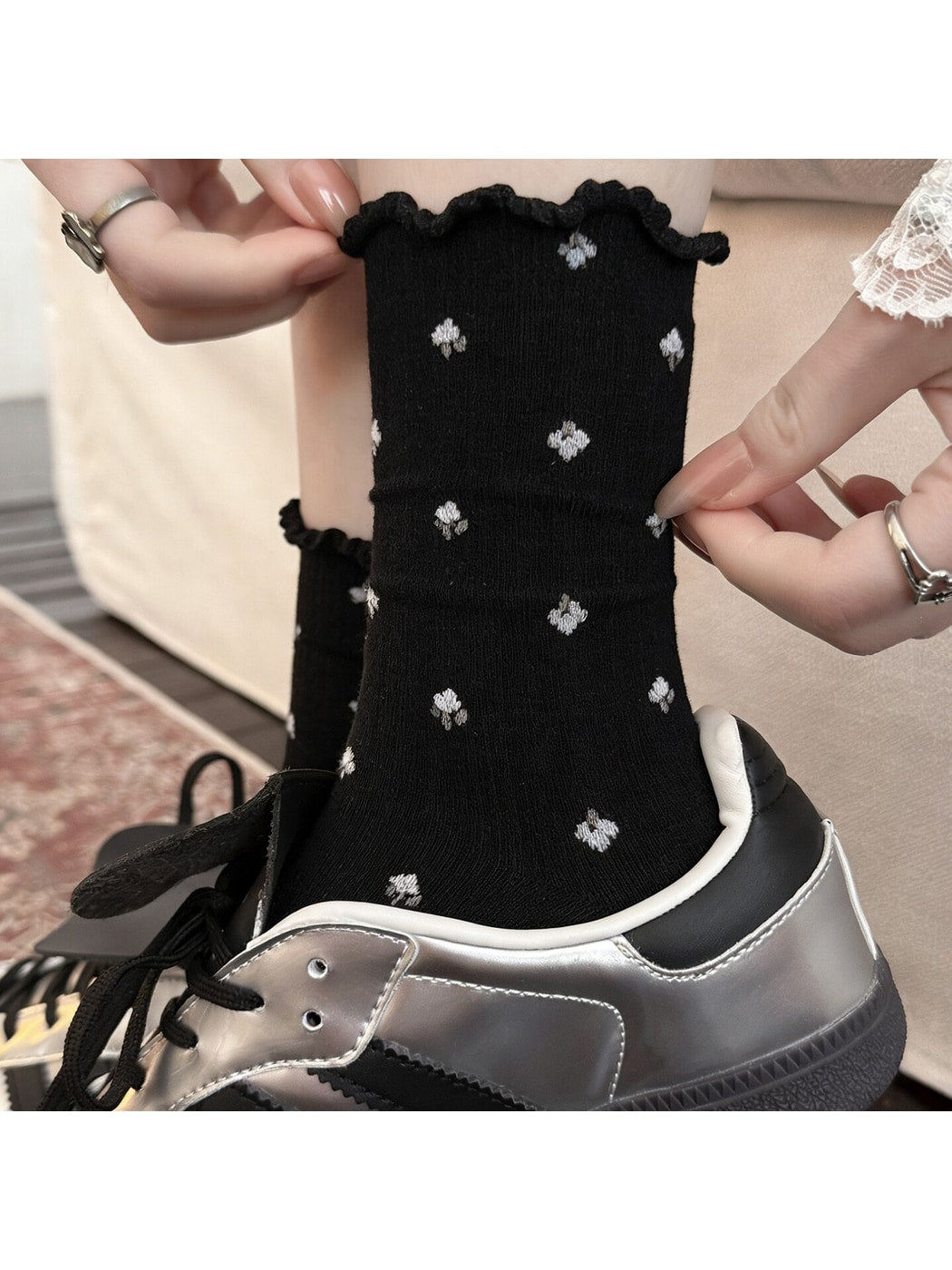 Rufia - Floral Print Ruffle Cuff Socks