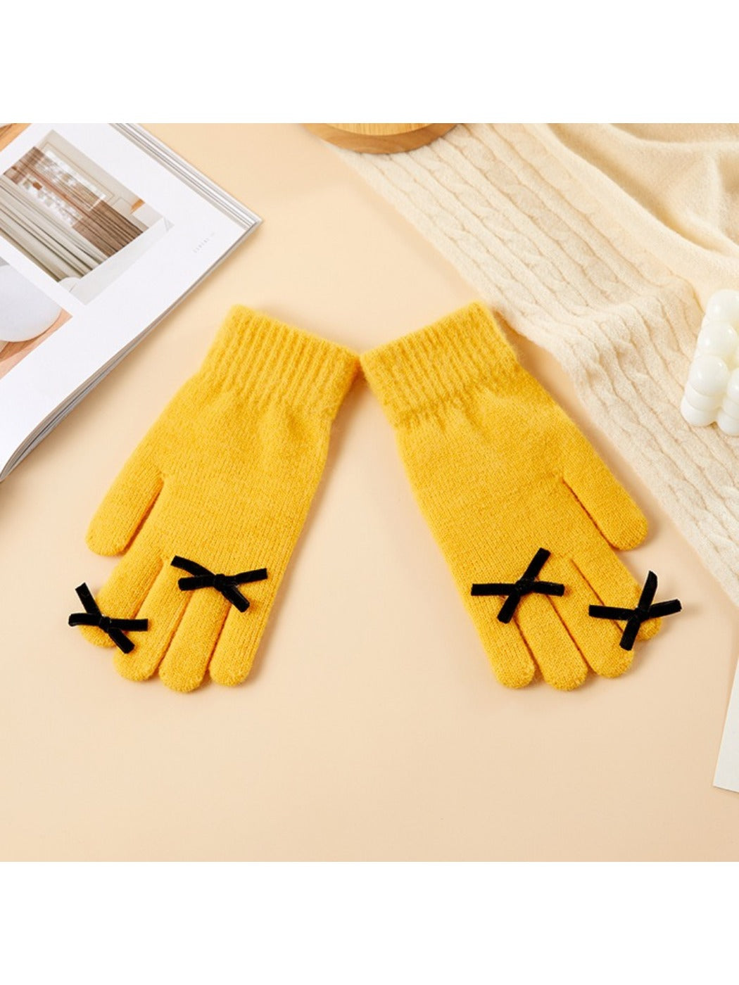Gloving – Solid Color Gloves with Bow Accent