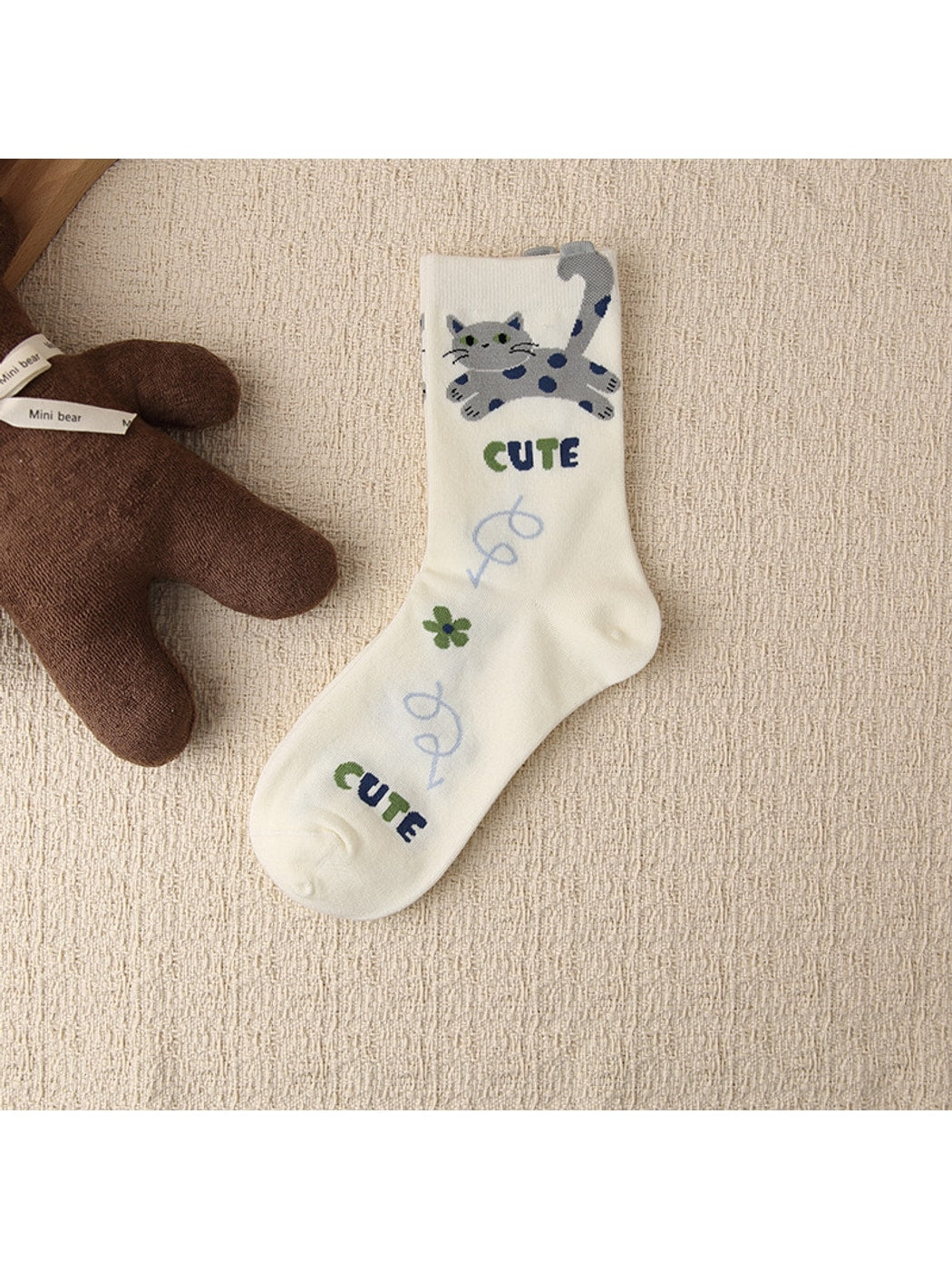 Rufia - Playful Cat Pattern Casual Crew Socks